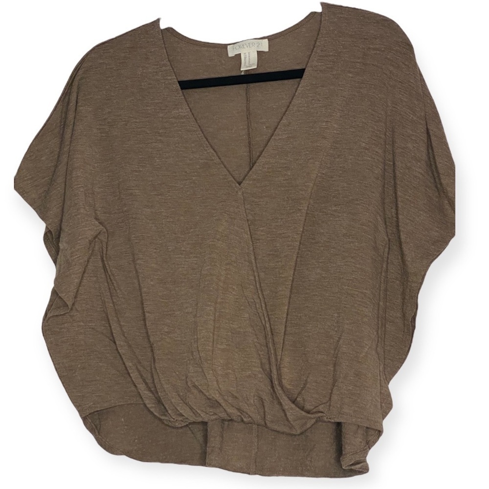 FOREVER 21 LOOSE FITTING SUMMER TOP SIZE MEDIUM